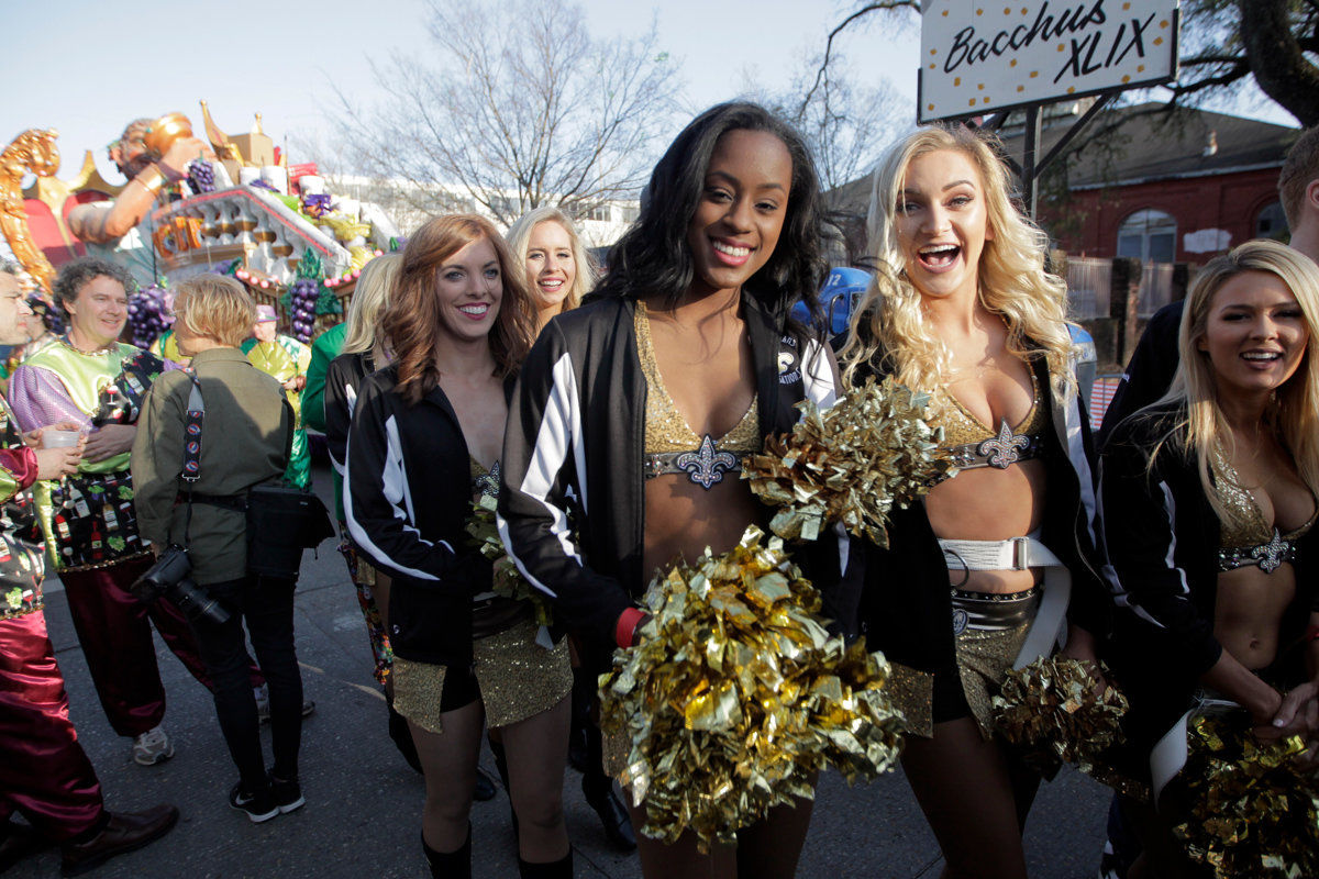 Mardi Gras fun on Sunday: Our favorite photos